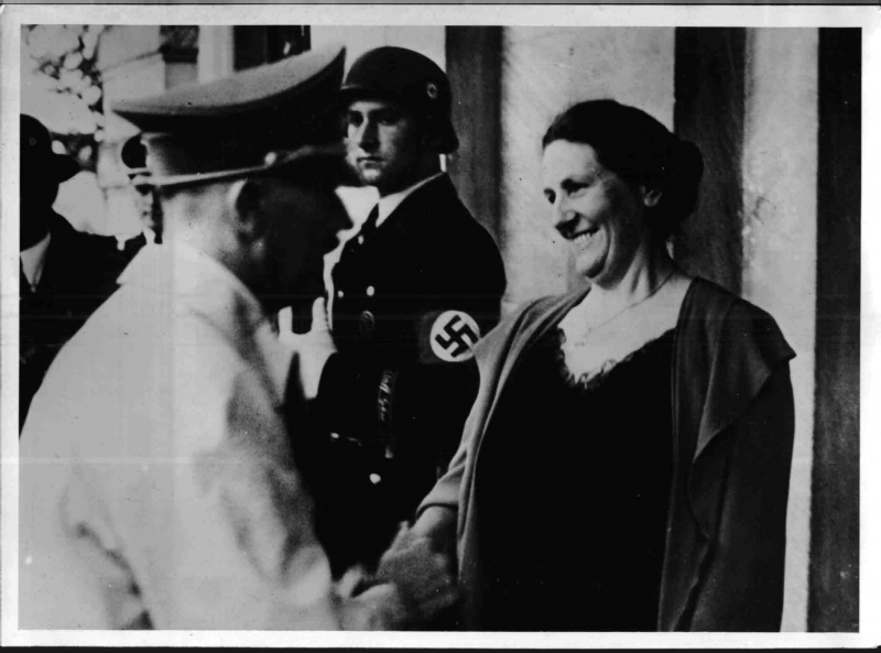 Adolf Hitler greets Winifred Wagner in front of Bayreuth's Festspielhaus